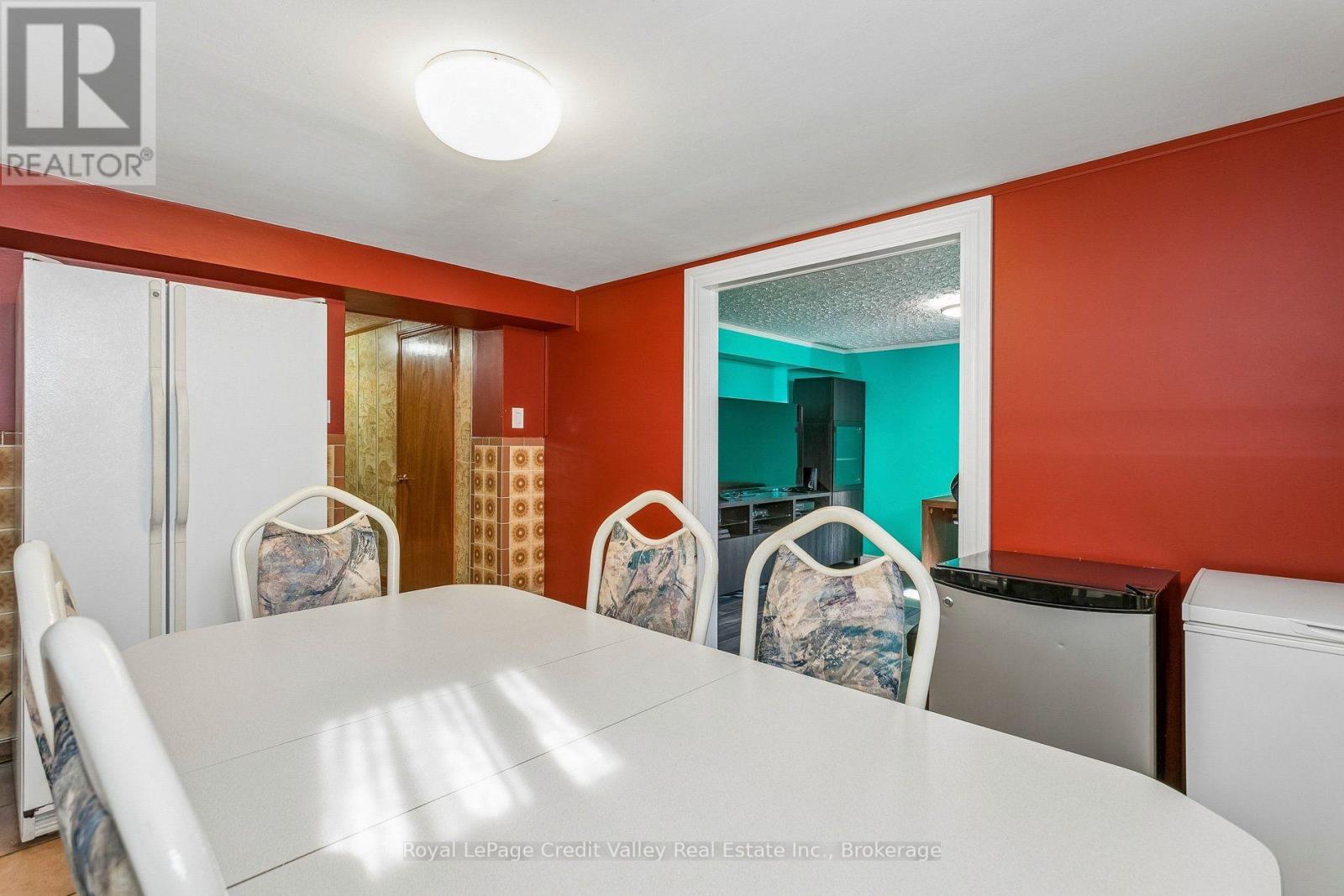 8 MILNER ROAD - 39