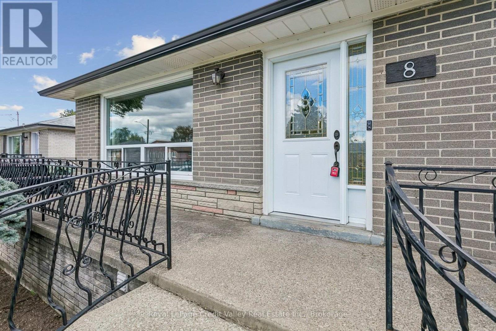 8 MILNER ROAD - 4