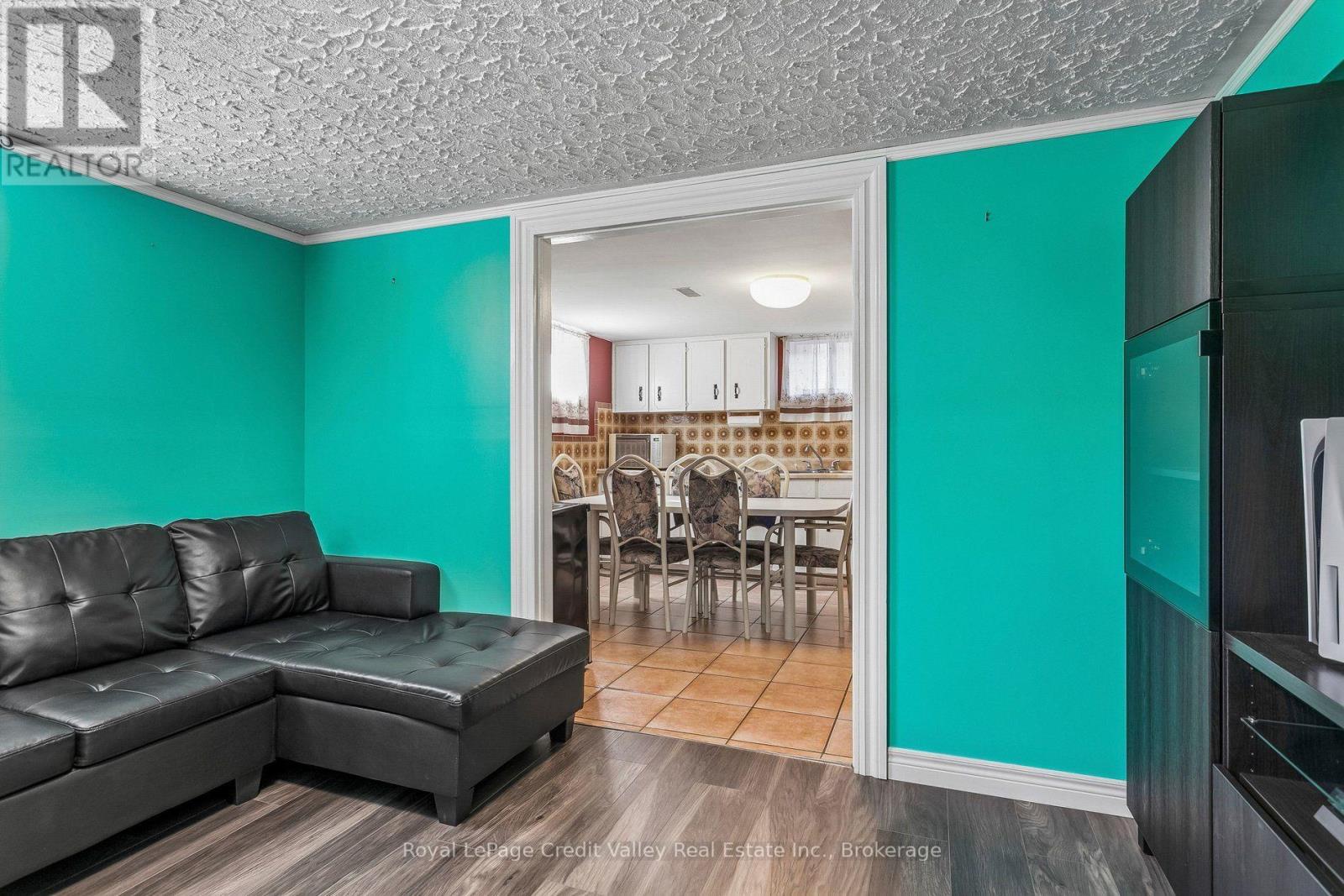 8 MILNER ROAD - Image 43