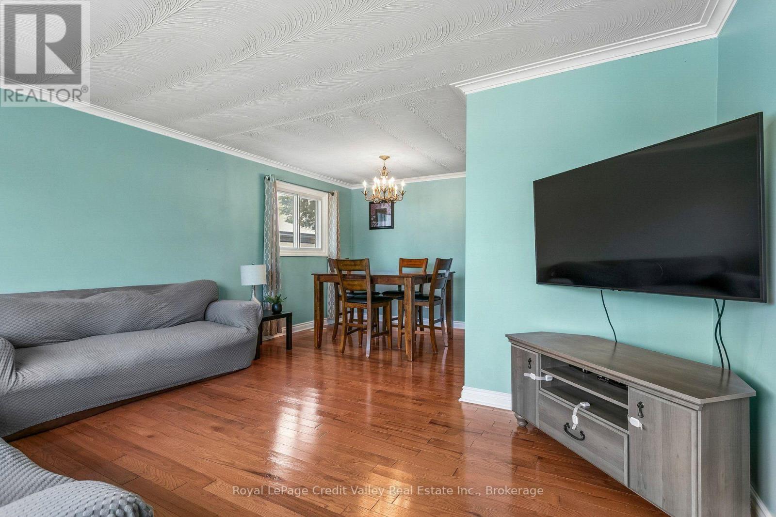 Photo of 8 MILNER ROAD