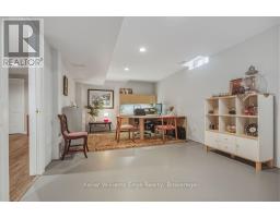 2084 Mckerlie Crescent, Burlington, ON L7M4E8 Photo 39