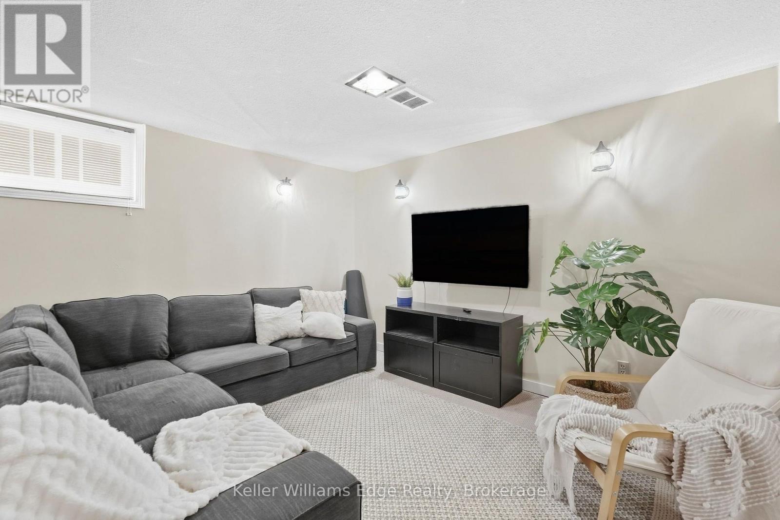 240 BENDAMERE AVENUE - Image 40