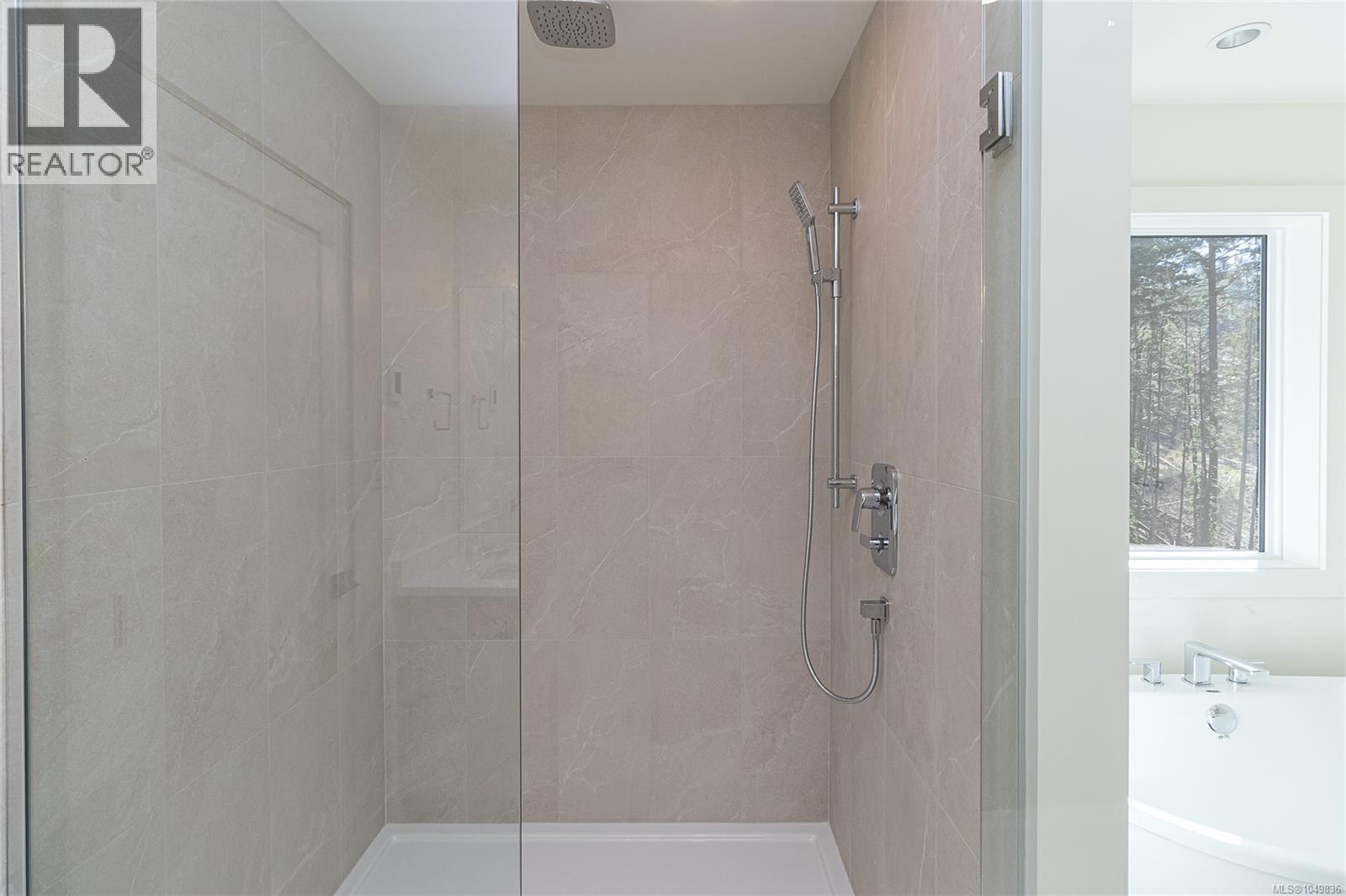 2180 Bellflower Dr - Image 21