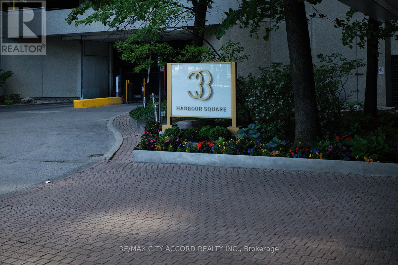 Photo of 33 Harbour Square