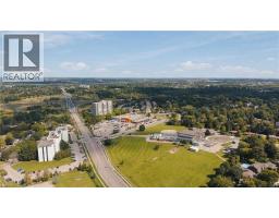 316 Bluevale Street N Unit# D, Waterloo, ON N2J4G3 Photo 37