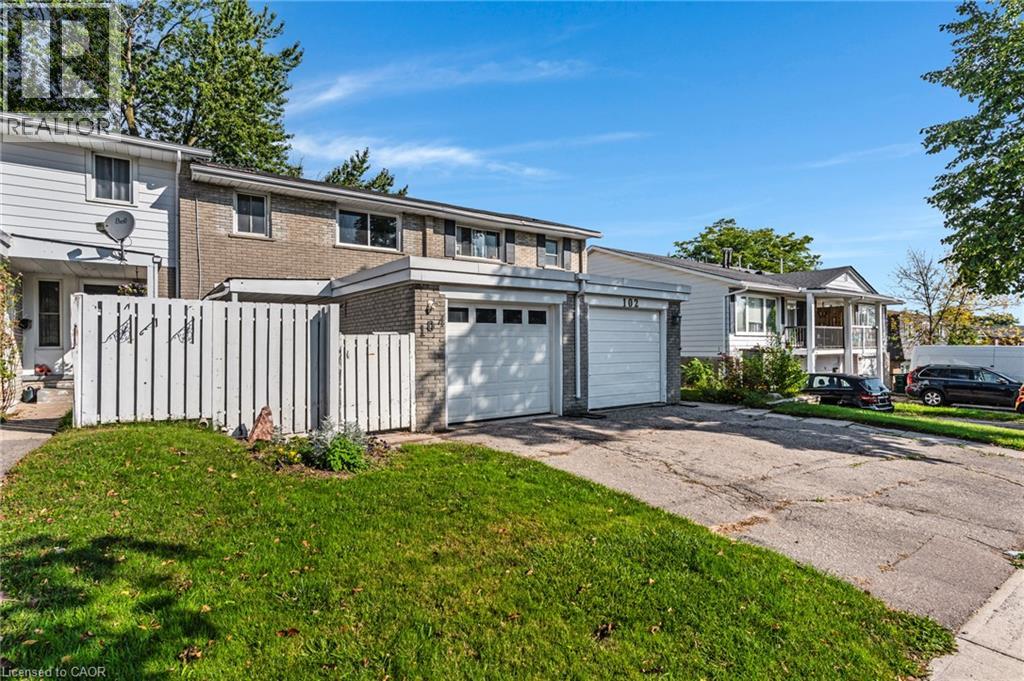 104 RALGREEN Crescent — photo 2