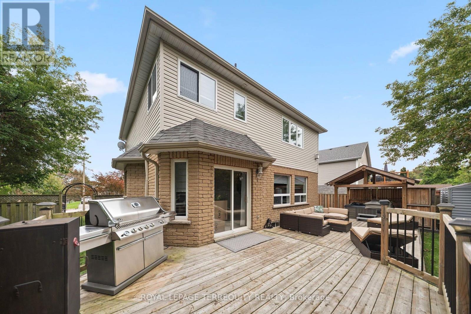 611 Capilano Crescent, Oshawa, ON photo 43