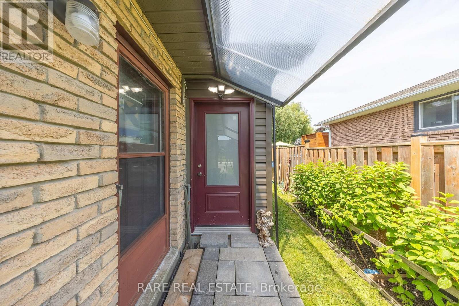 258 UNION AVENUE - 35