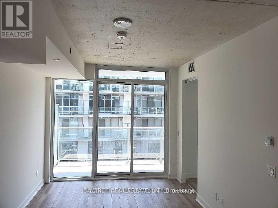 Photo of 912 - 30 BASEBALL PLACE