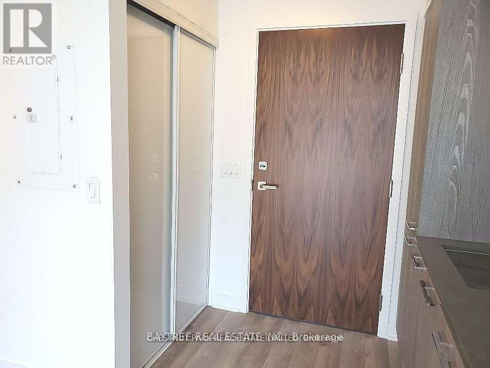 Photo of 912 - 30 BASEBALL PLACE