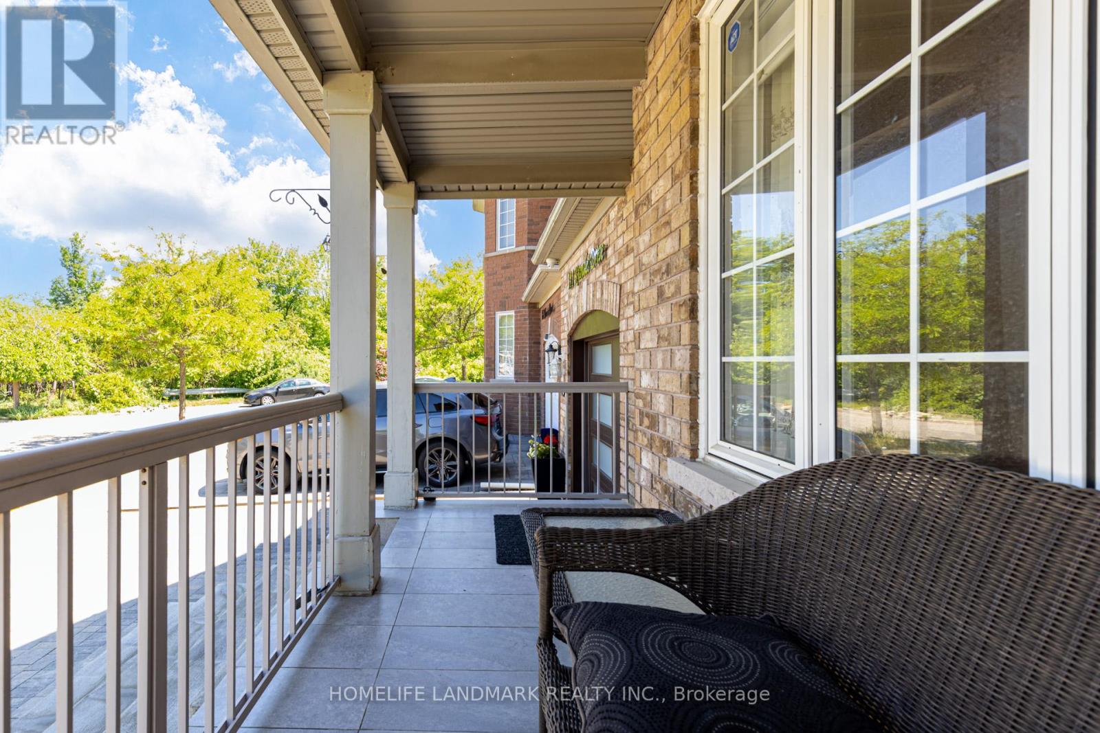 111 KNOWLES DRIVE - 4