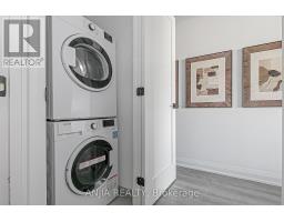 207 - 2369 Danforth Avenue, Toronto, ON M4C0B1 Photo 11