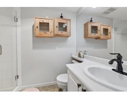 109 1588 Best Street, White Rock, BC V4B4G1 Photo 10