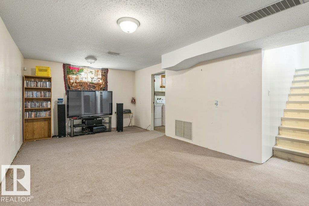 58231 Rge Rd 222 - 23