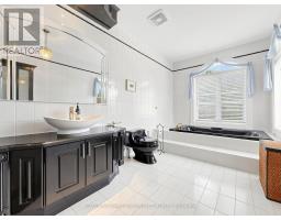 7 Deer Run Court, Richmond Hill, ON L4E3M1 Photo 32