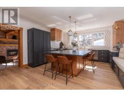Kitchen - 90 Cumberland Street, Barrie, ON L4N2P7 Photo 7