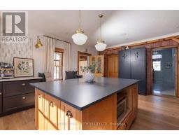 Mud room - 90 Cumberland Street, Barrie, ON L4N2P7 Photo 8