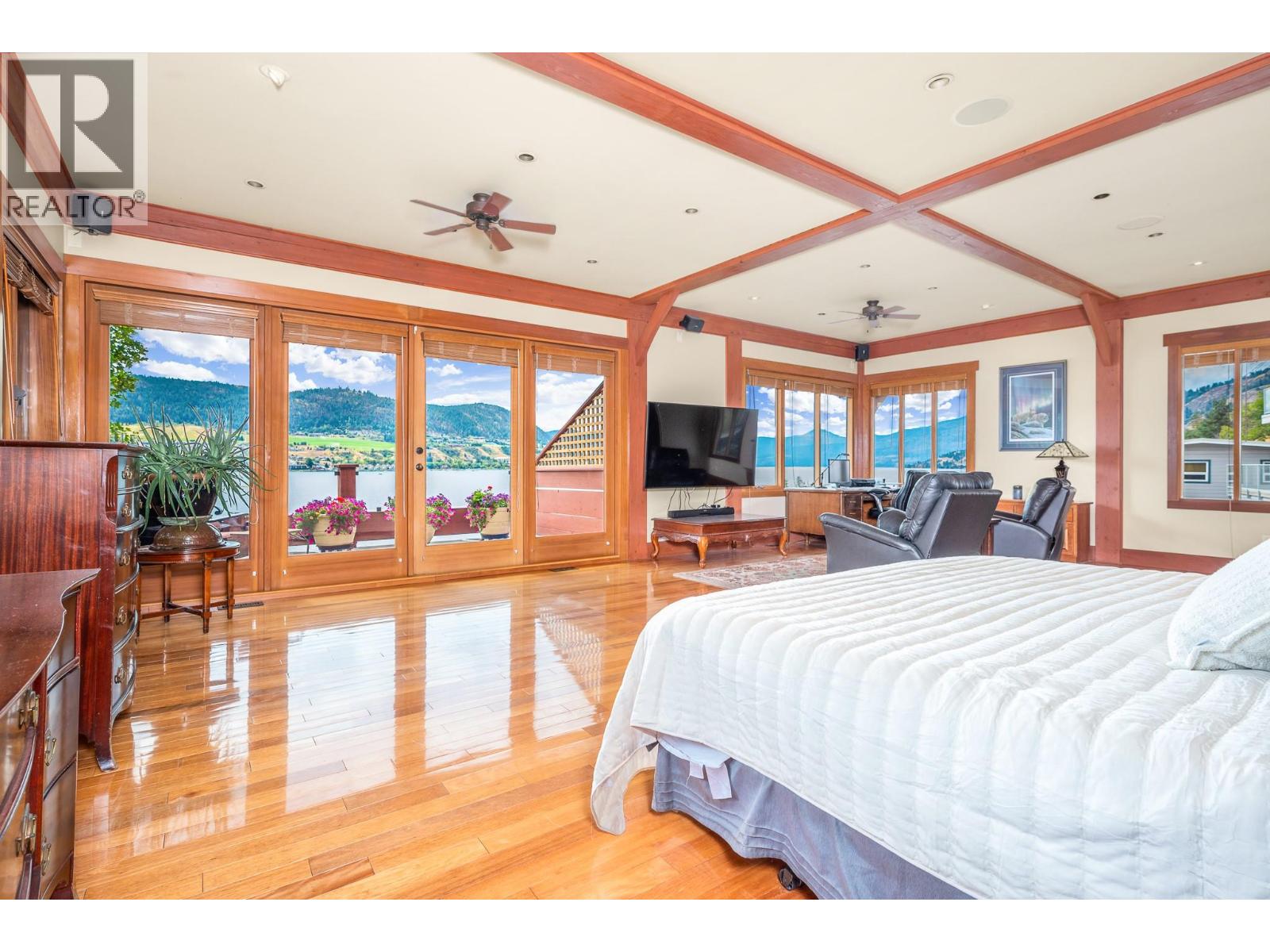 7302 Old Stamp Mill Road - Image 34