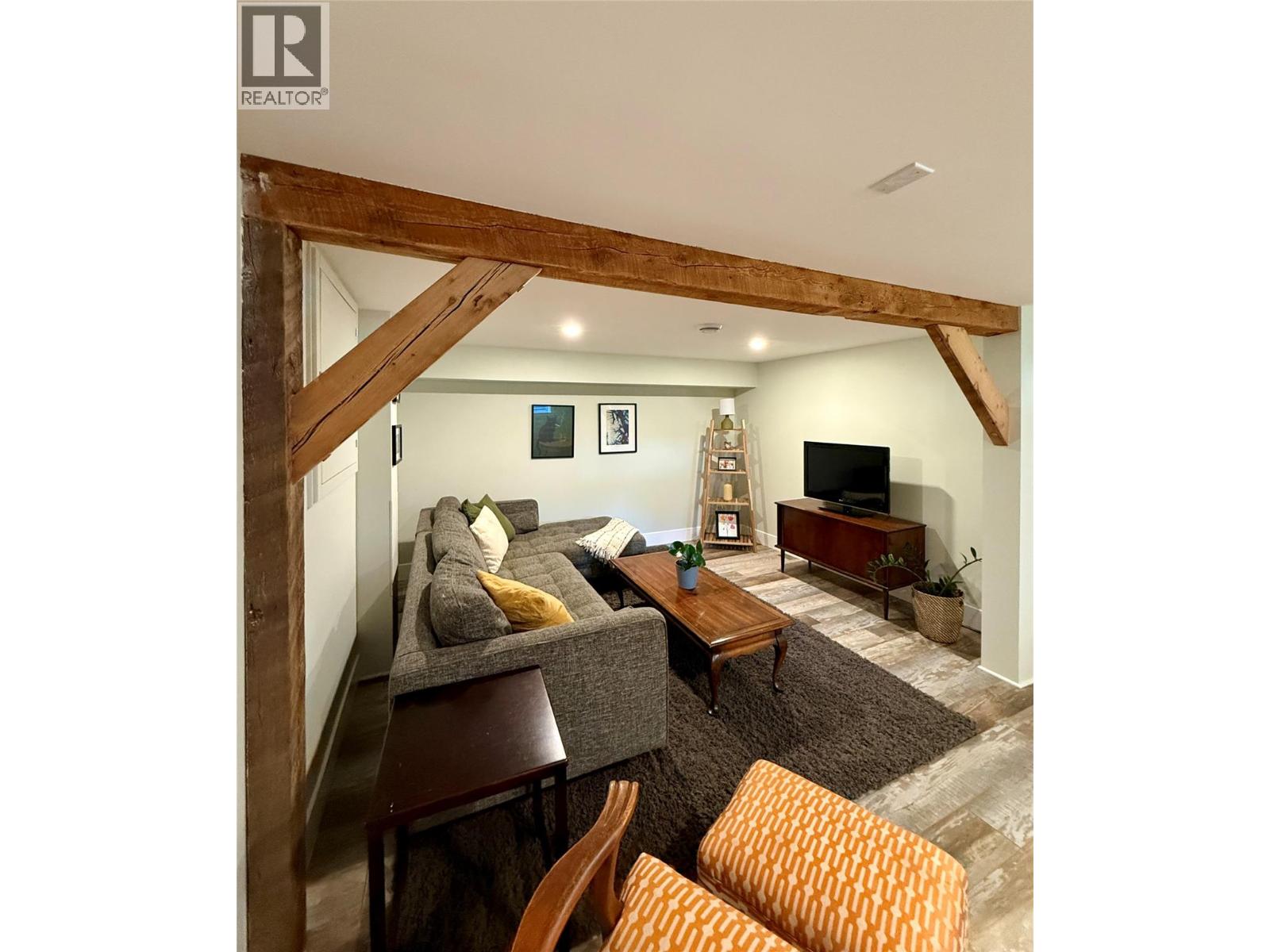 225 Dalgren Street - 43