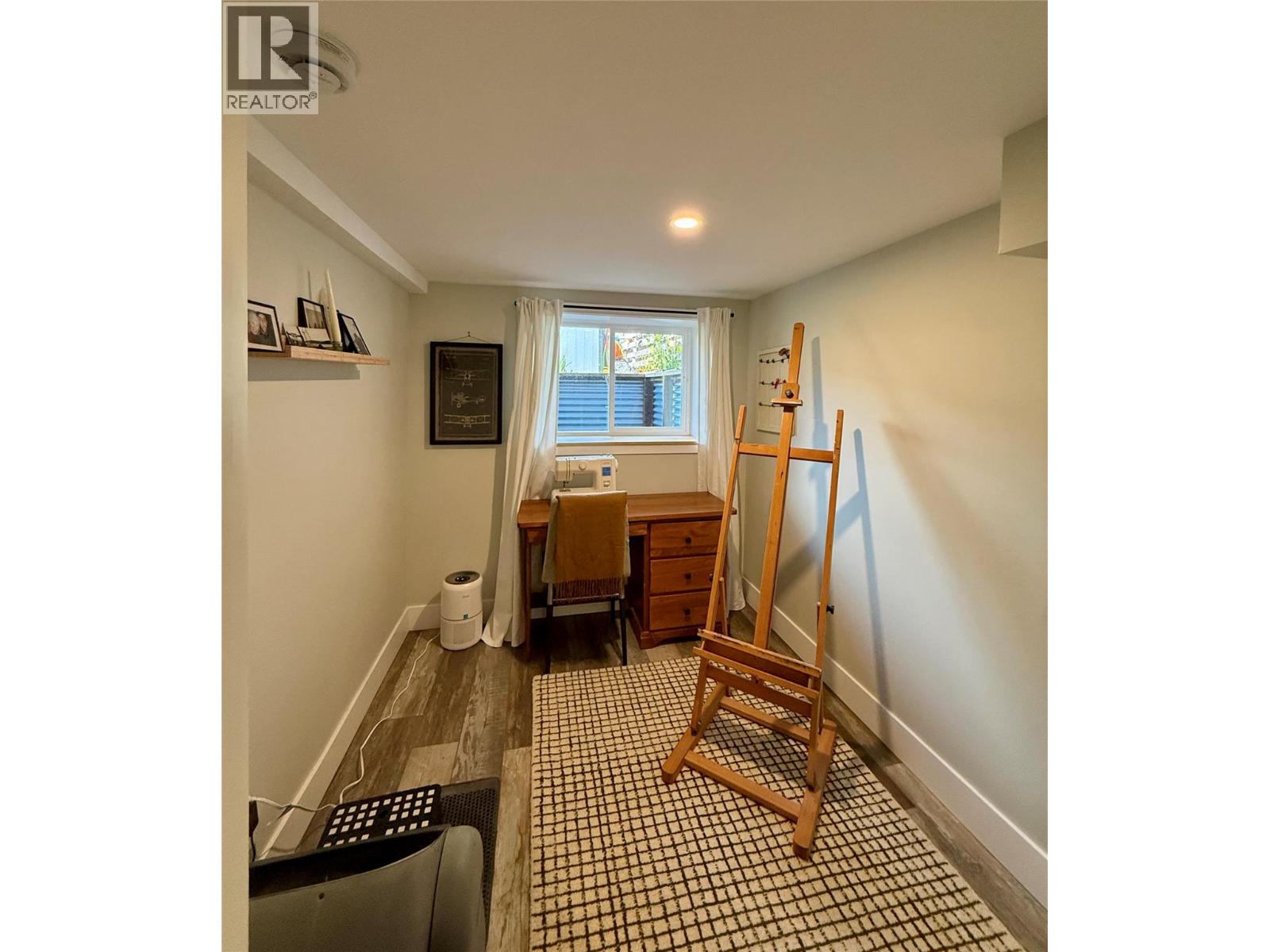 225 Dalgren Street - 40
