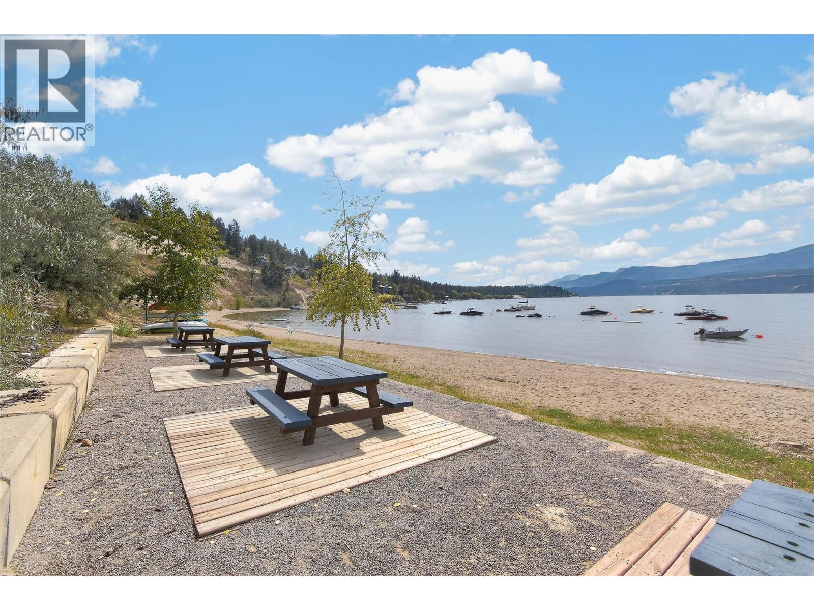 1210 Swansea Crescent - Image 18
