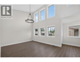 Primary Bedroom - 1210 Swansea Crescent, Windermere, BC V0B1J0 Photo 8