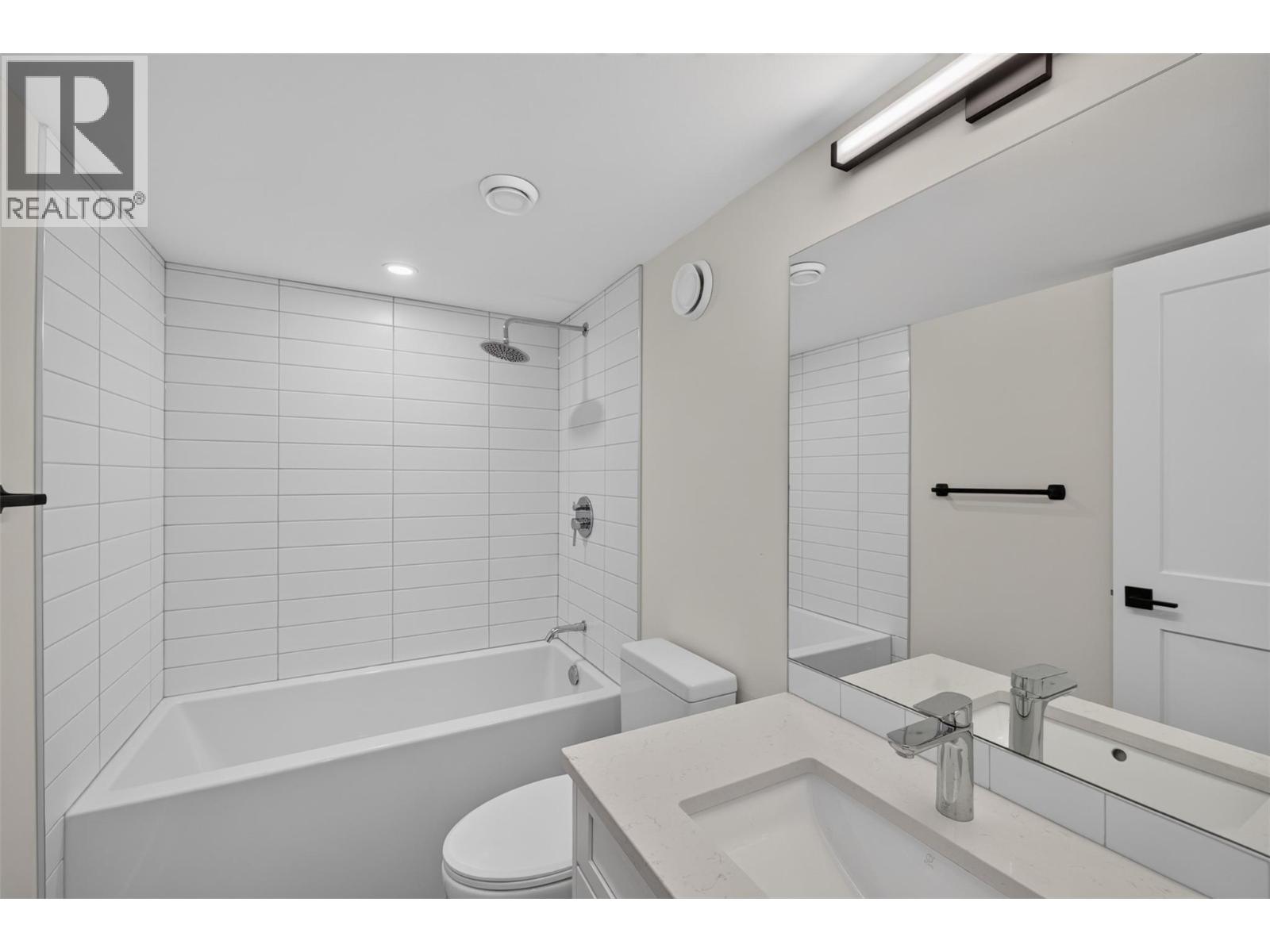 1210 Swansea Crescent - Image 7