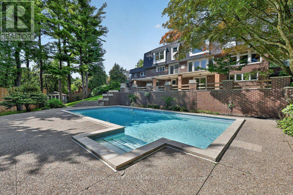 1526 GREEN GLADE - Image 42