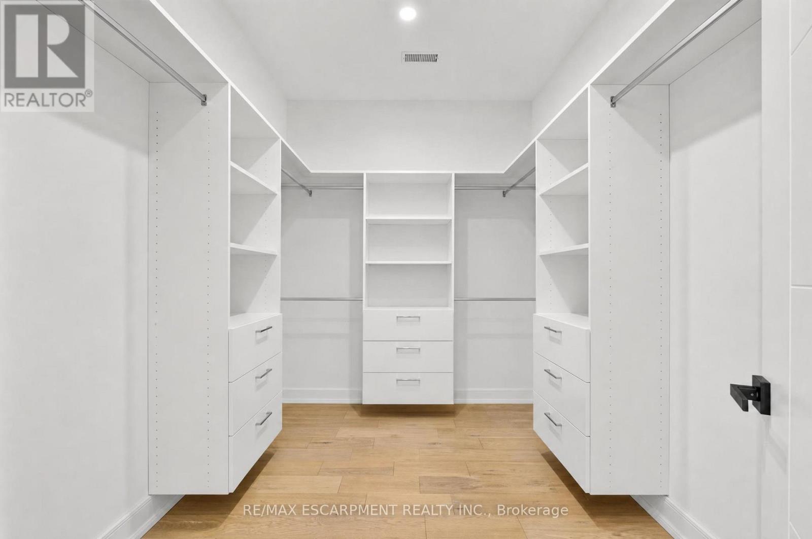 73 ELMA STREET - 17