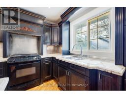 Bathroom - 117 Mill Street S, Brampton, ON L6Y1T4 Photo 12