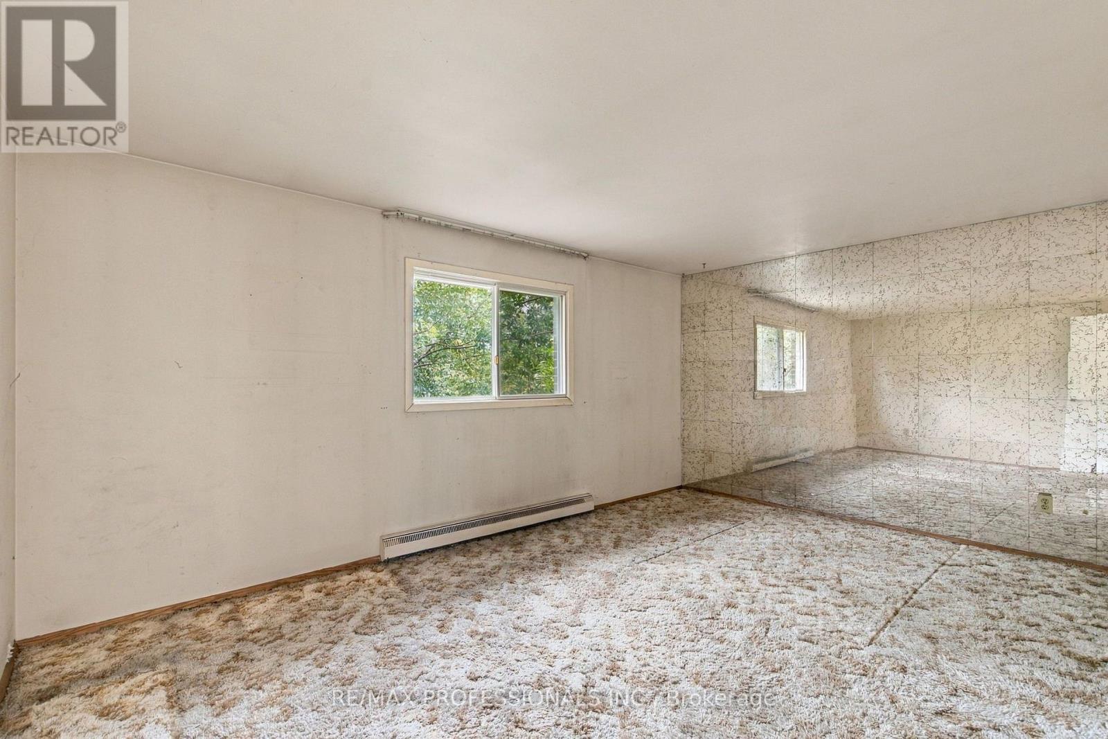 925 RUNNINGBROOK DRIVE - 16