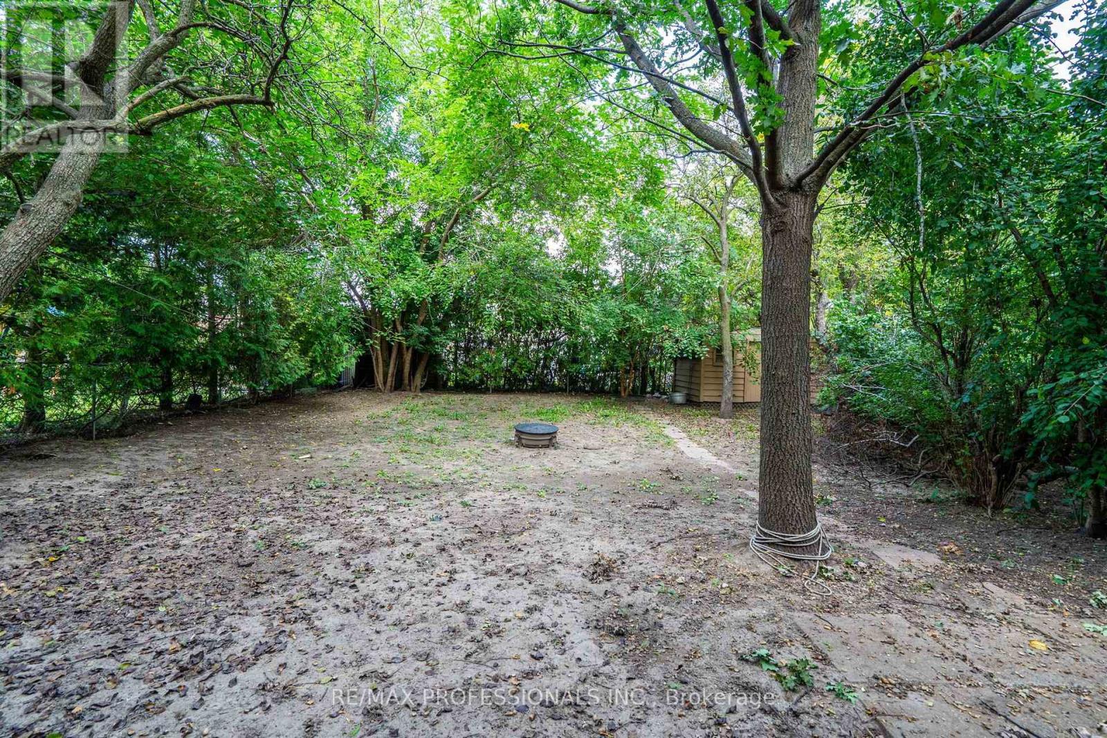 925 RUNNINGBROOK DRIVE - 24