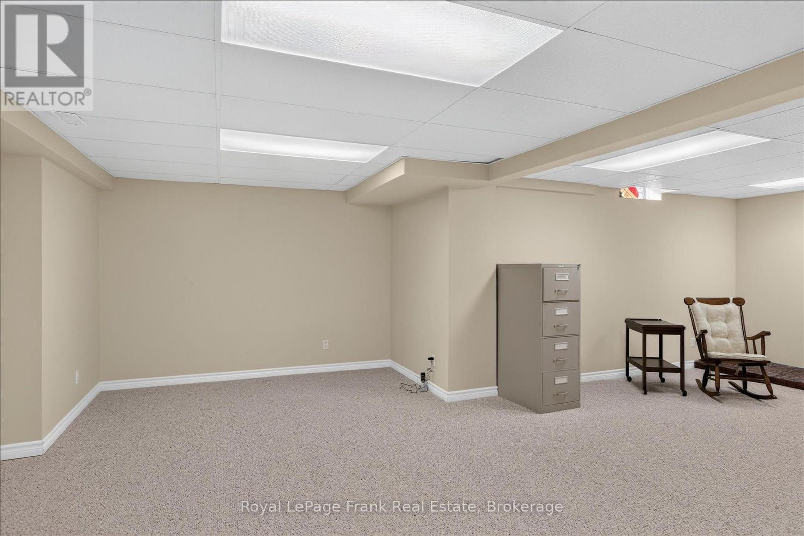 1544 GLENFOREST CRESCENT - 29