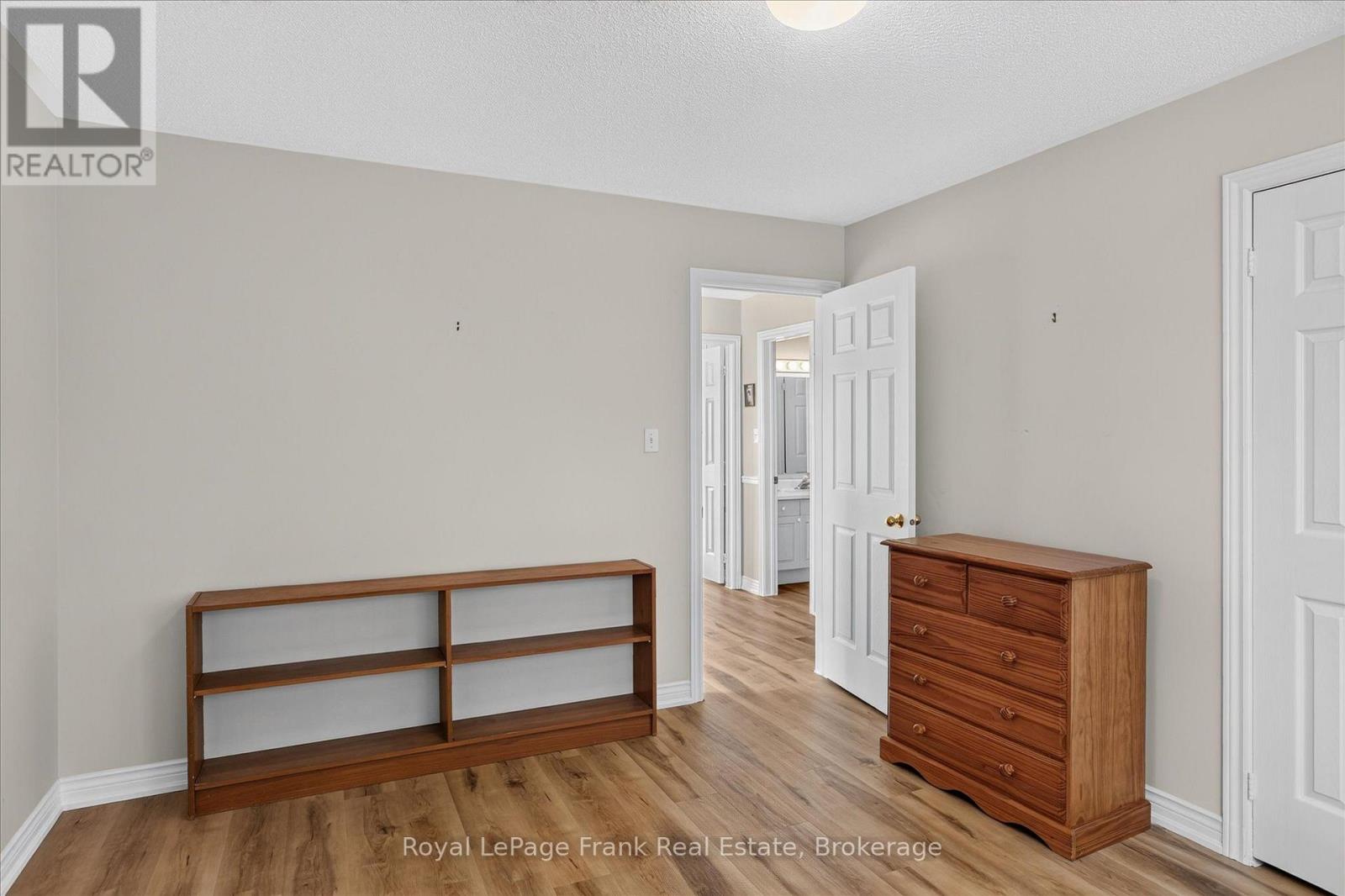 1544 GLENFOREST CRESCENT - Image 28