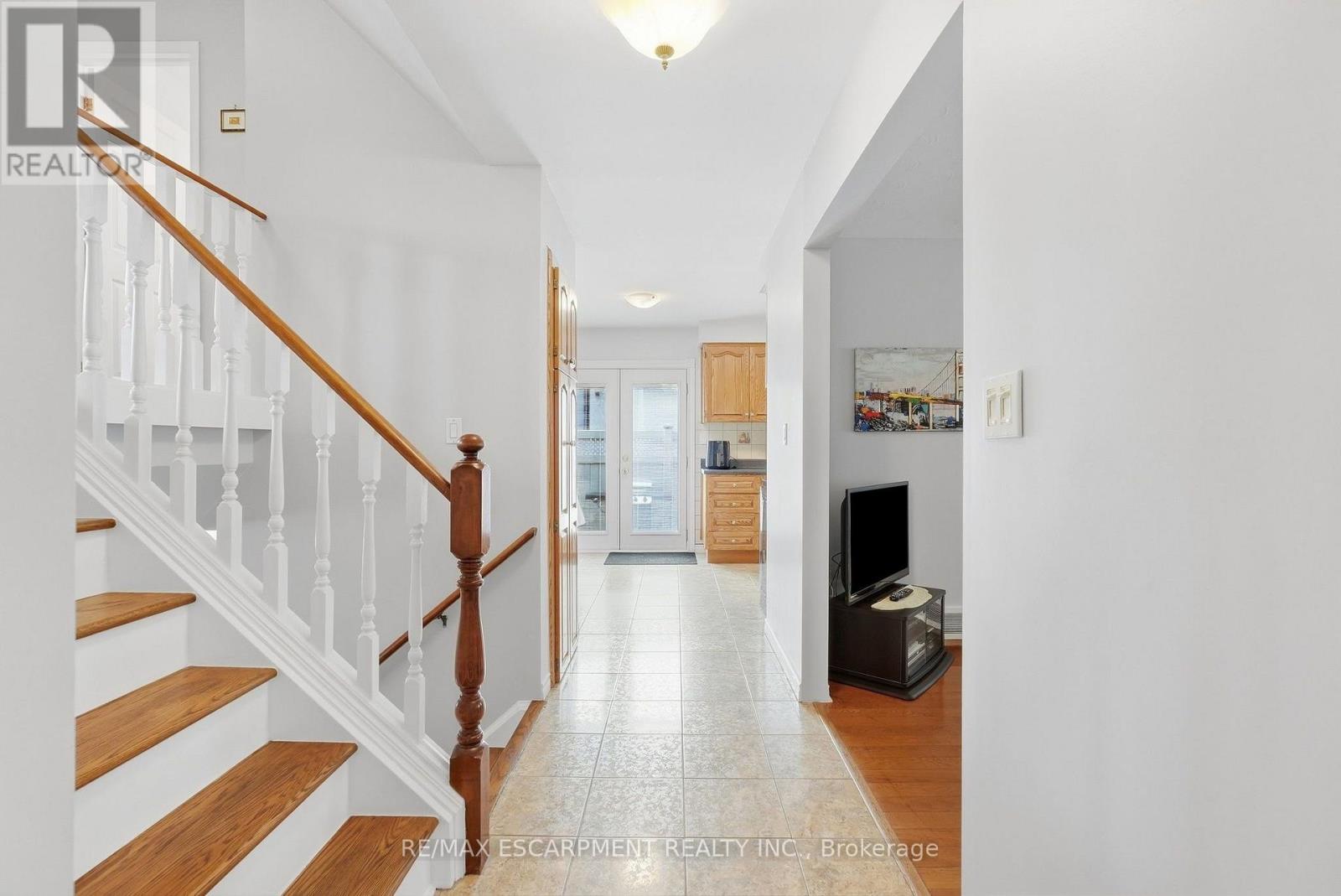 10 AUDUBON STREET N - 3