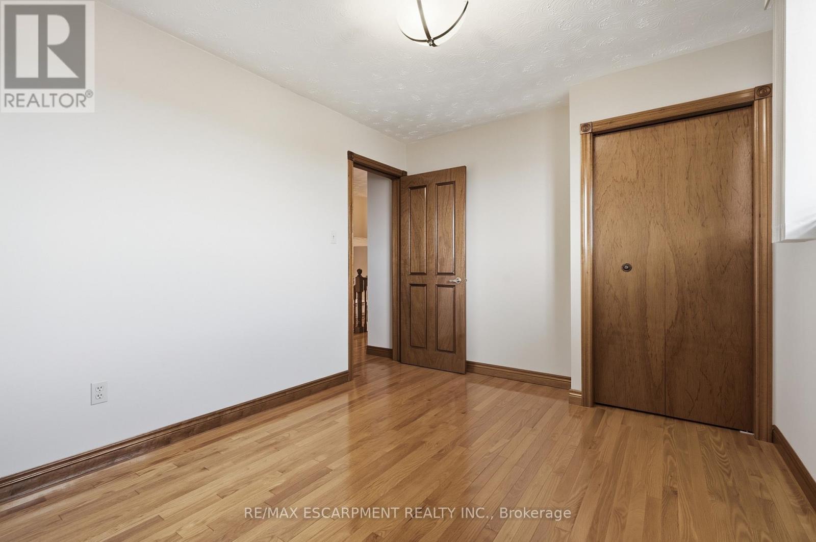 7 VINEHILL DRIVE - 29