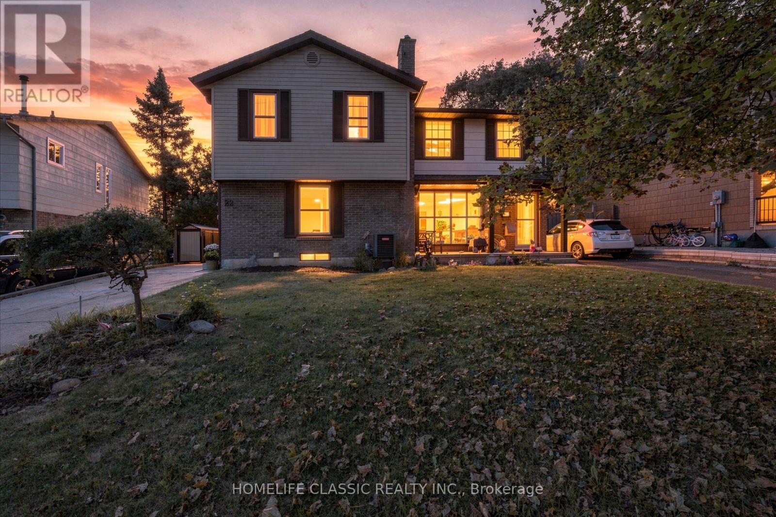 22 FROBISHER COURT — photo 2