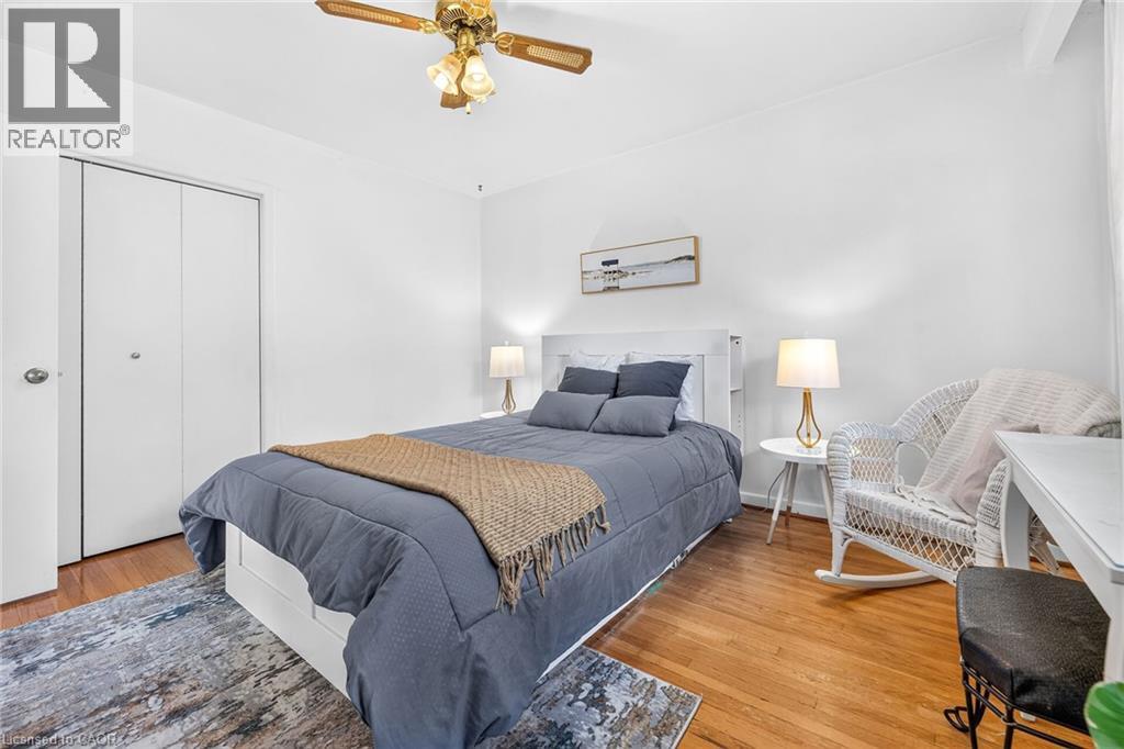 1308 REDBANK Crescent - 14
