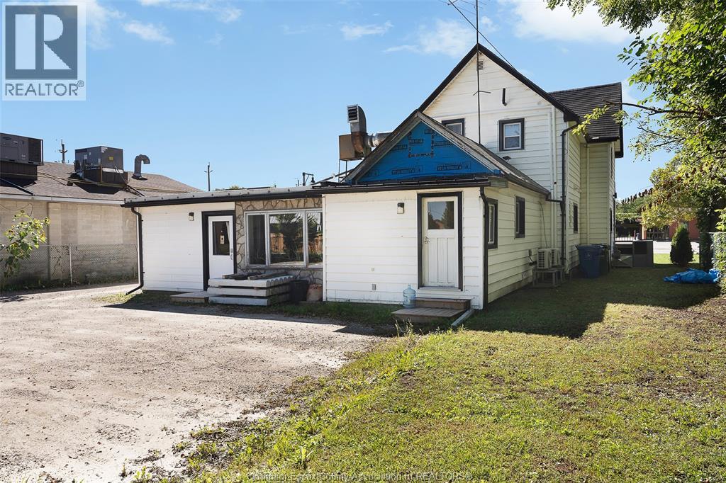 114 King Street West — photo 30