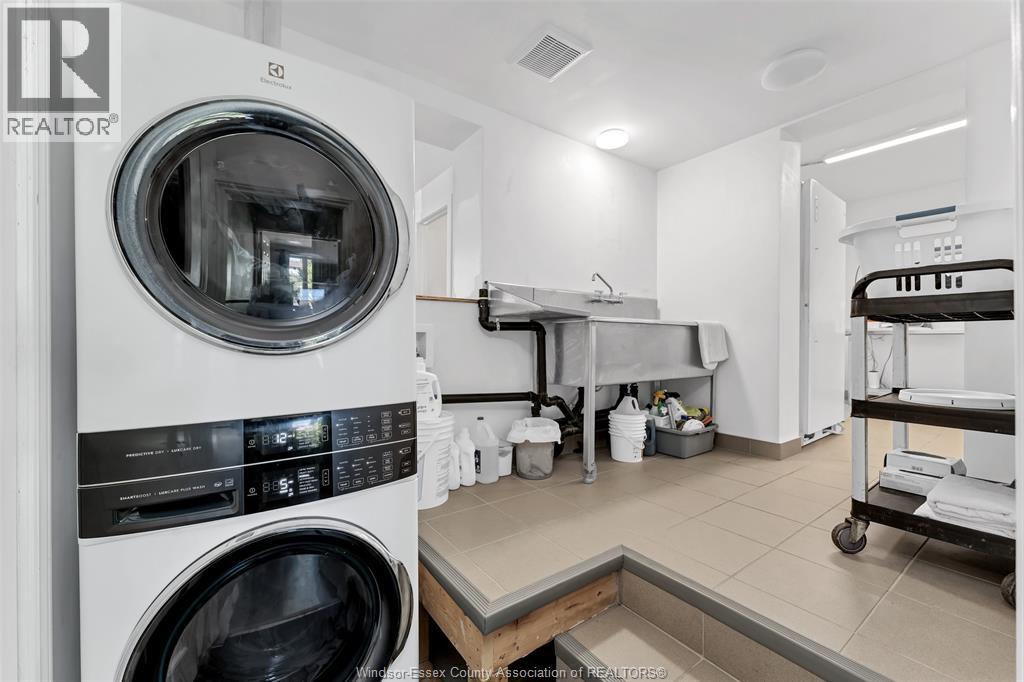 114 King Street West — photo 21