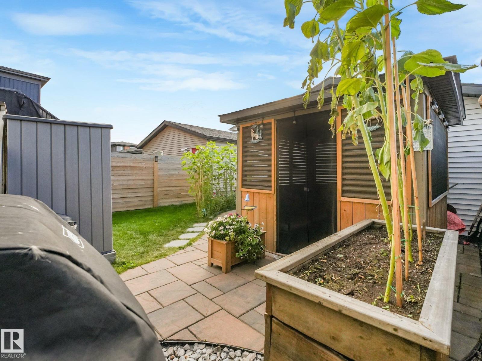 288 CHARLESWORTH DR SW - 50