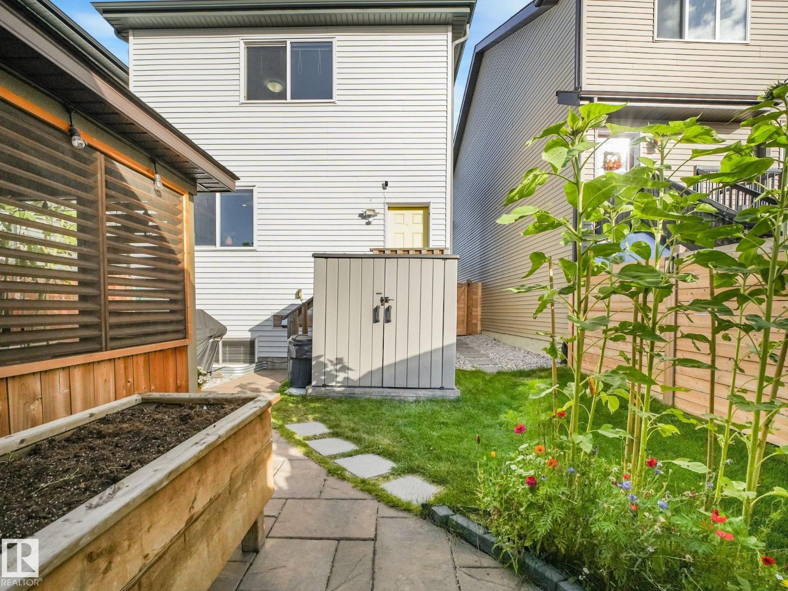 288 CHARLESWORTH DR SW - 54