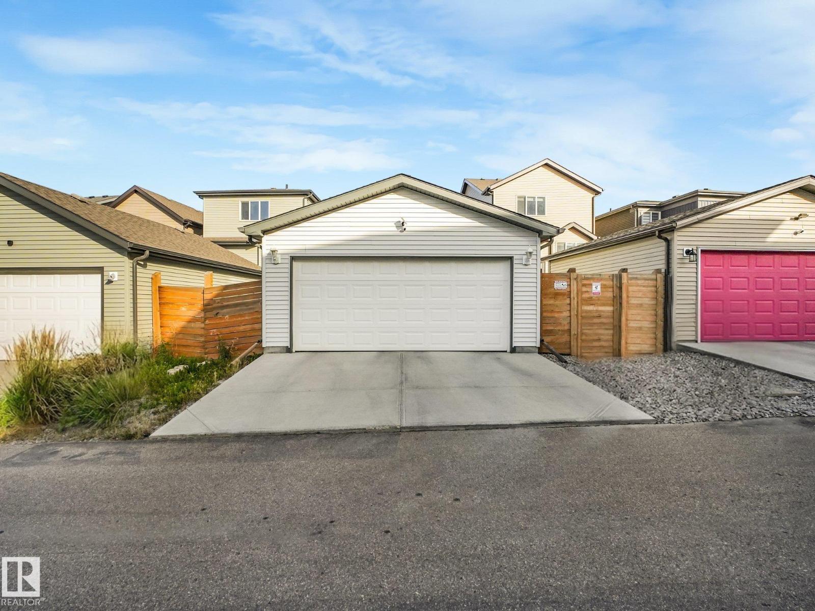 288 CHARLESWORTH DR SW - 55