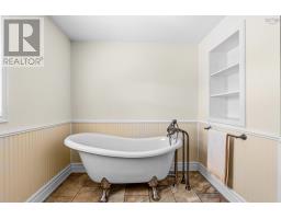 5834 Highway 2, Bass River, NS B0M1B0 Photo 30