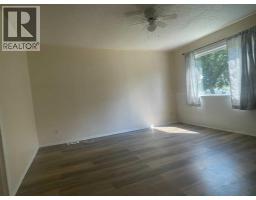 5306 50 Street, Camrose, AB T4V1R6 Photo 10