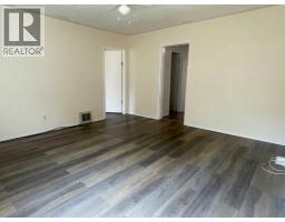5306 50 Street, Camrose, AB T4V1R6 Photo 11