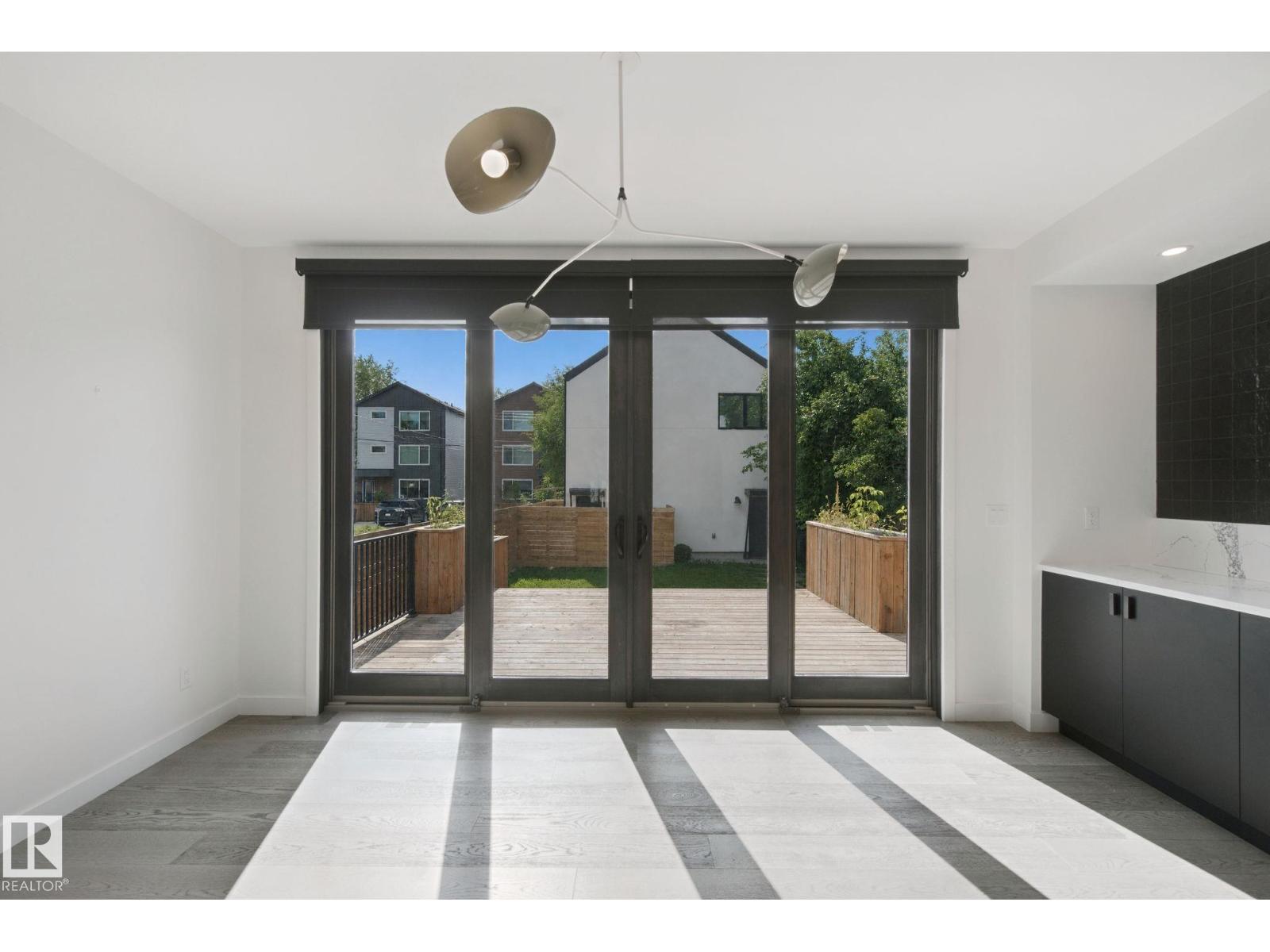 10925 UNIVERSITY AV NW - 18