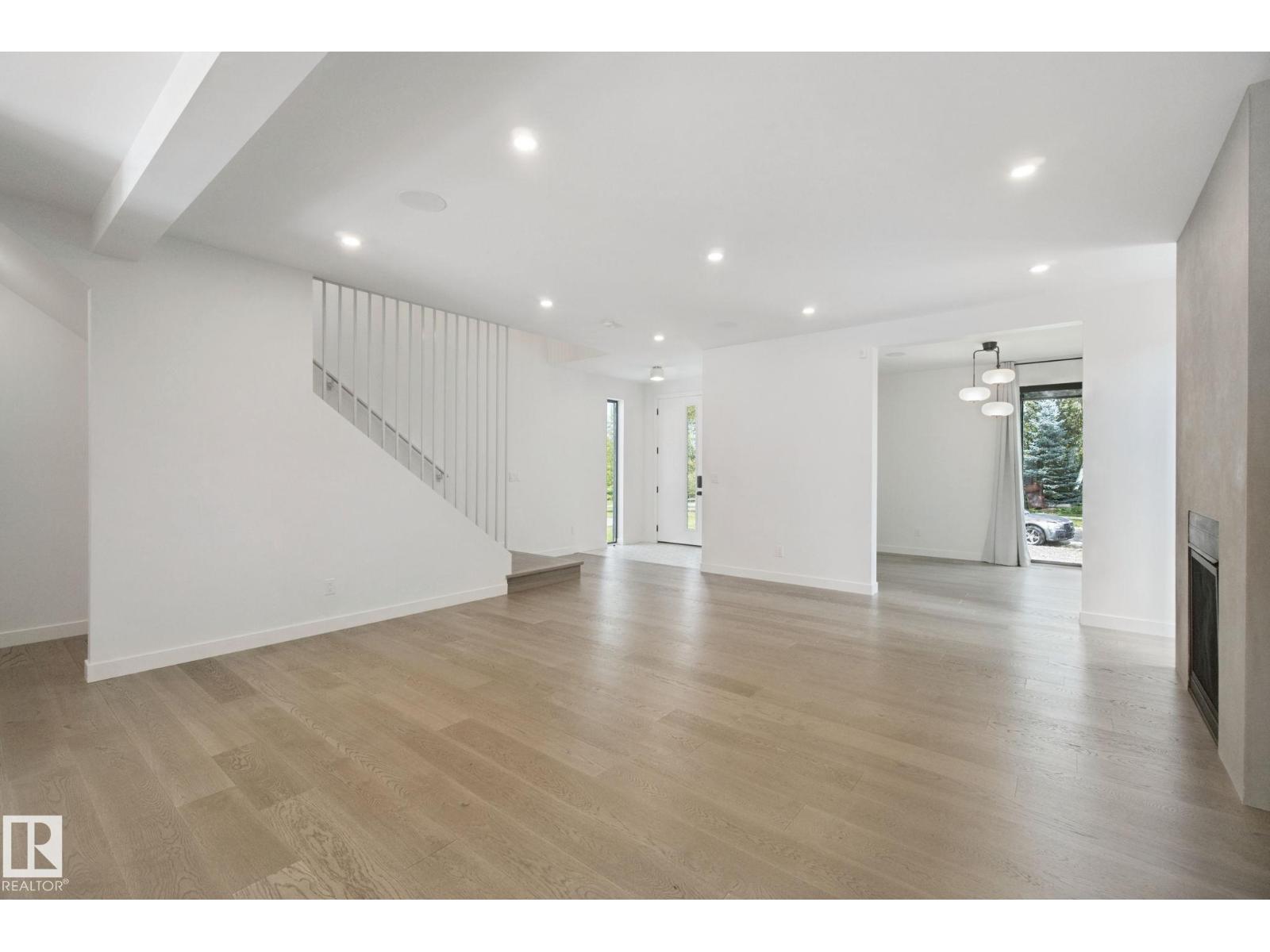 10925 UNIVERSITY AV NW - 7