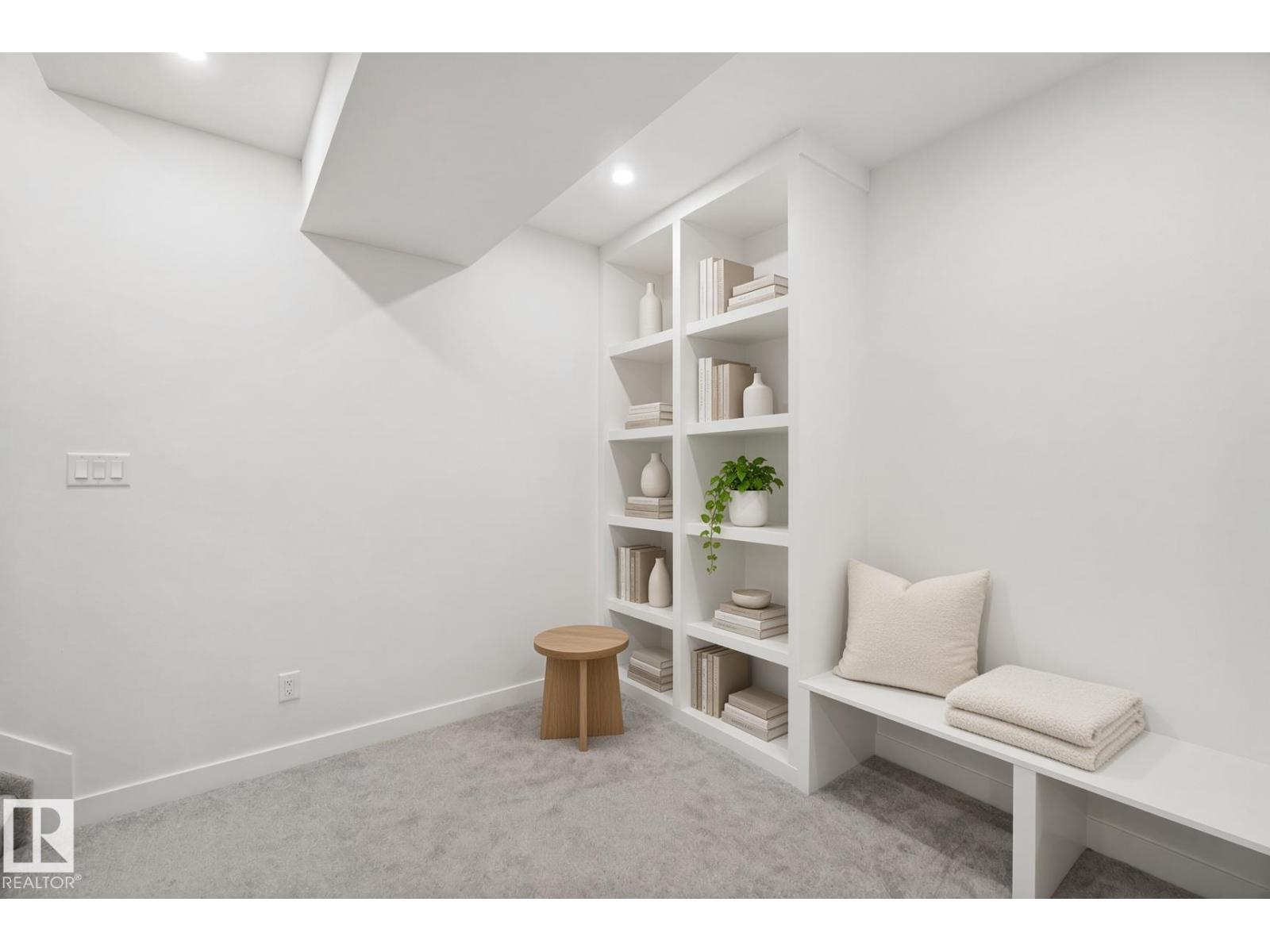 10925 UNIVERSITY AV NW - Image 42