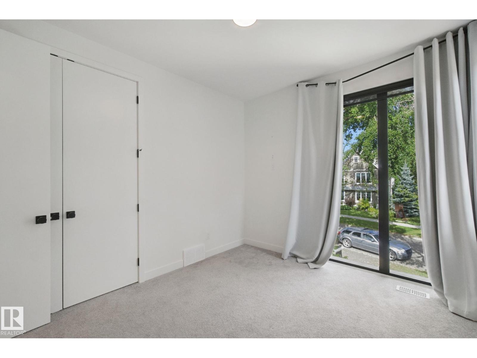 10925 UNIVERSITY AV NW - 40
